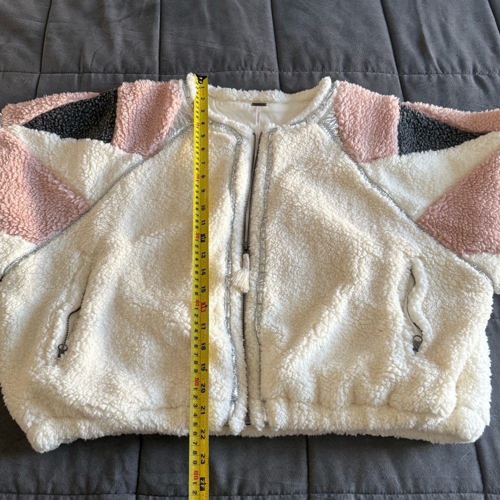 Free People Cream Sherpa Jacket size Large - Picture 8 of 11